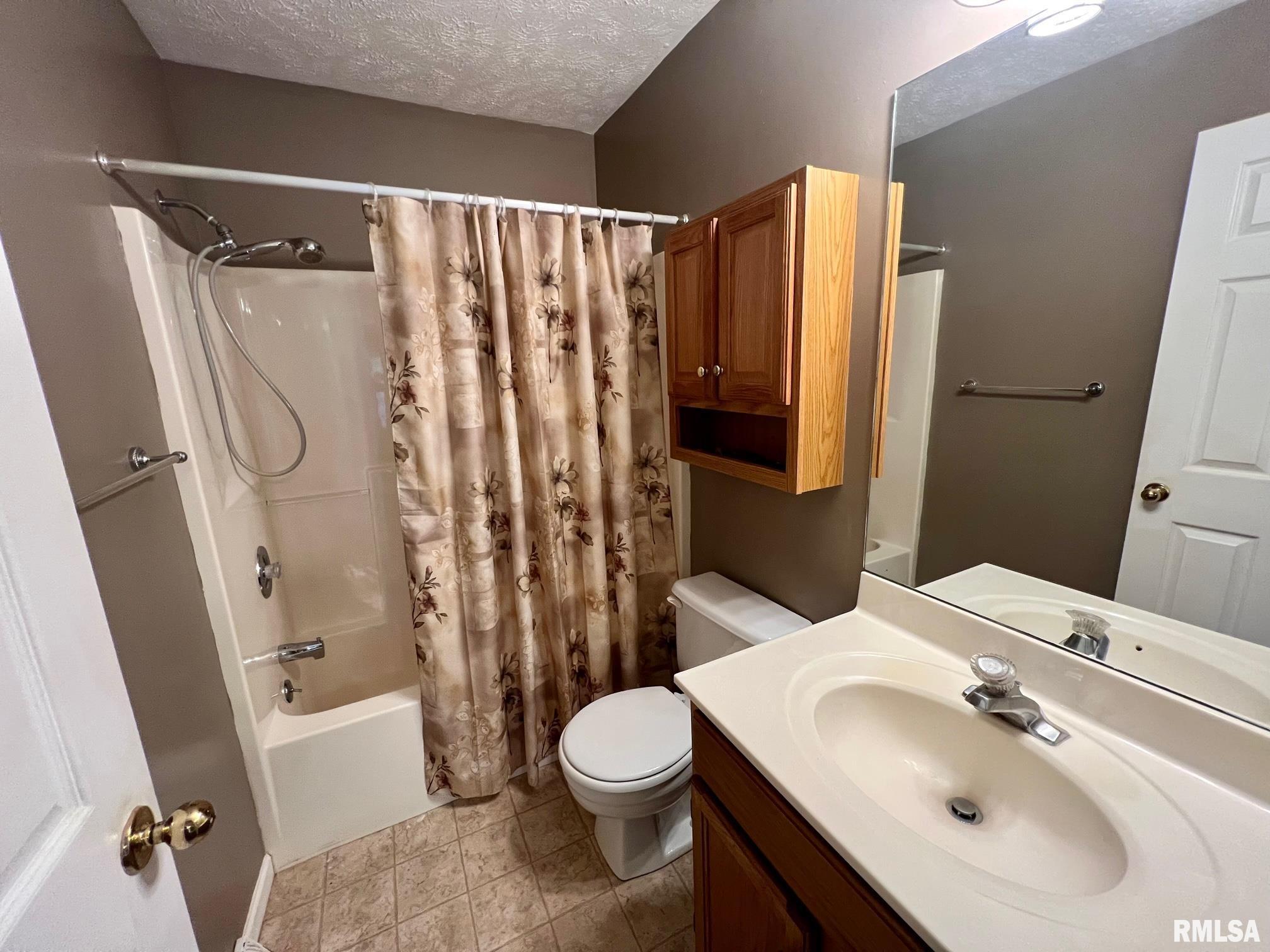 19442 Pinecrest Road Petersburg, IL 62675 - Photo 10 of 23 Gallery Image 10