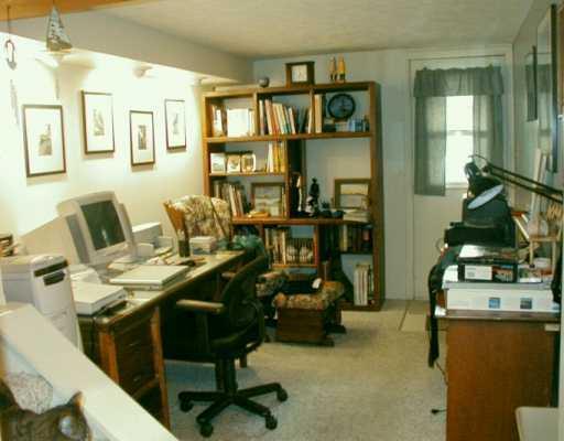 307 Quail Run Road, Unit 27B Venetia, PA 15367 - Photo 3 of 6 Gallery Image 3
