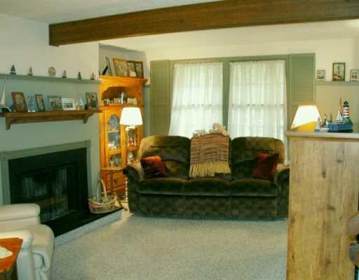 307 Quail Run Road, Unit 27B Venetia, PA 15367 - Photo 5 of 6 Gallery Image 5