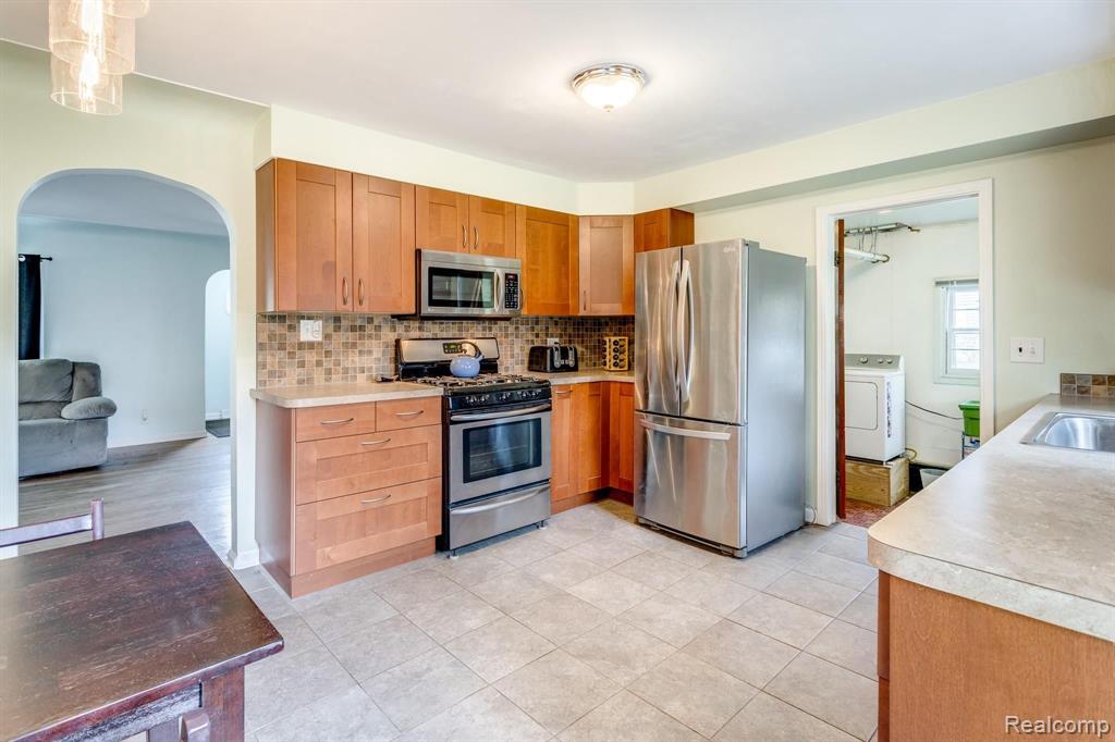 2636 Michigan Road Port Huron, MI 48060 - Photo 15 of 35