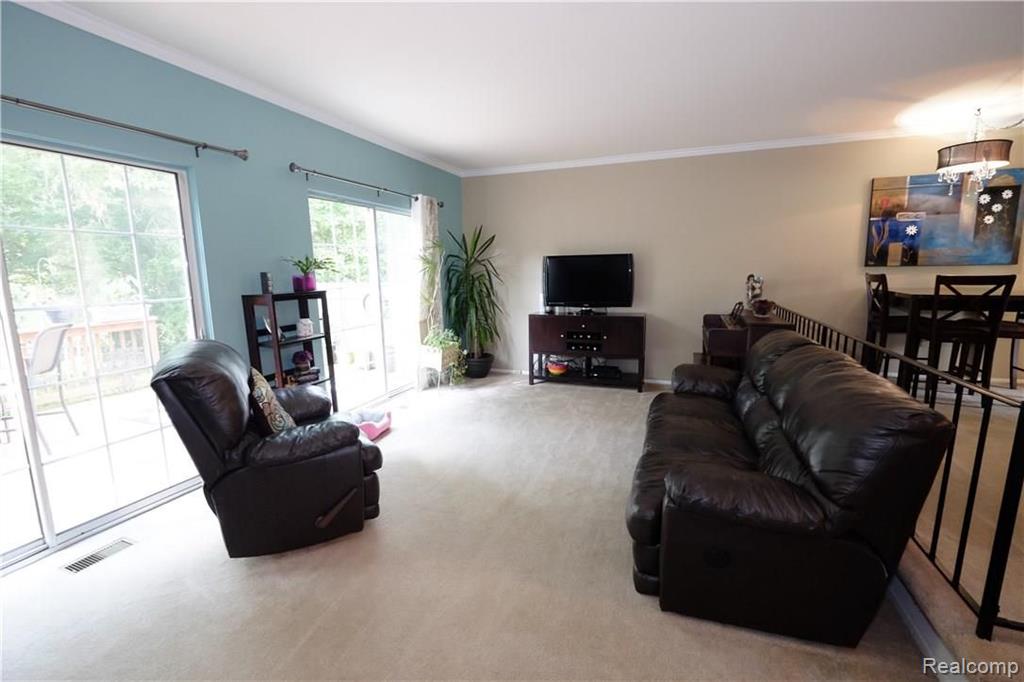 1157 Pine Ridge Court Rochester Hills, MI 48306 - Photo 12 of 41