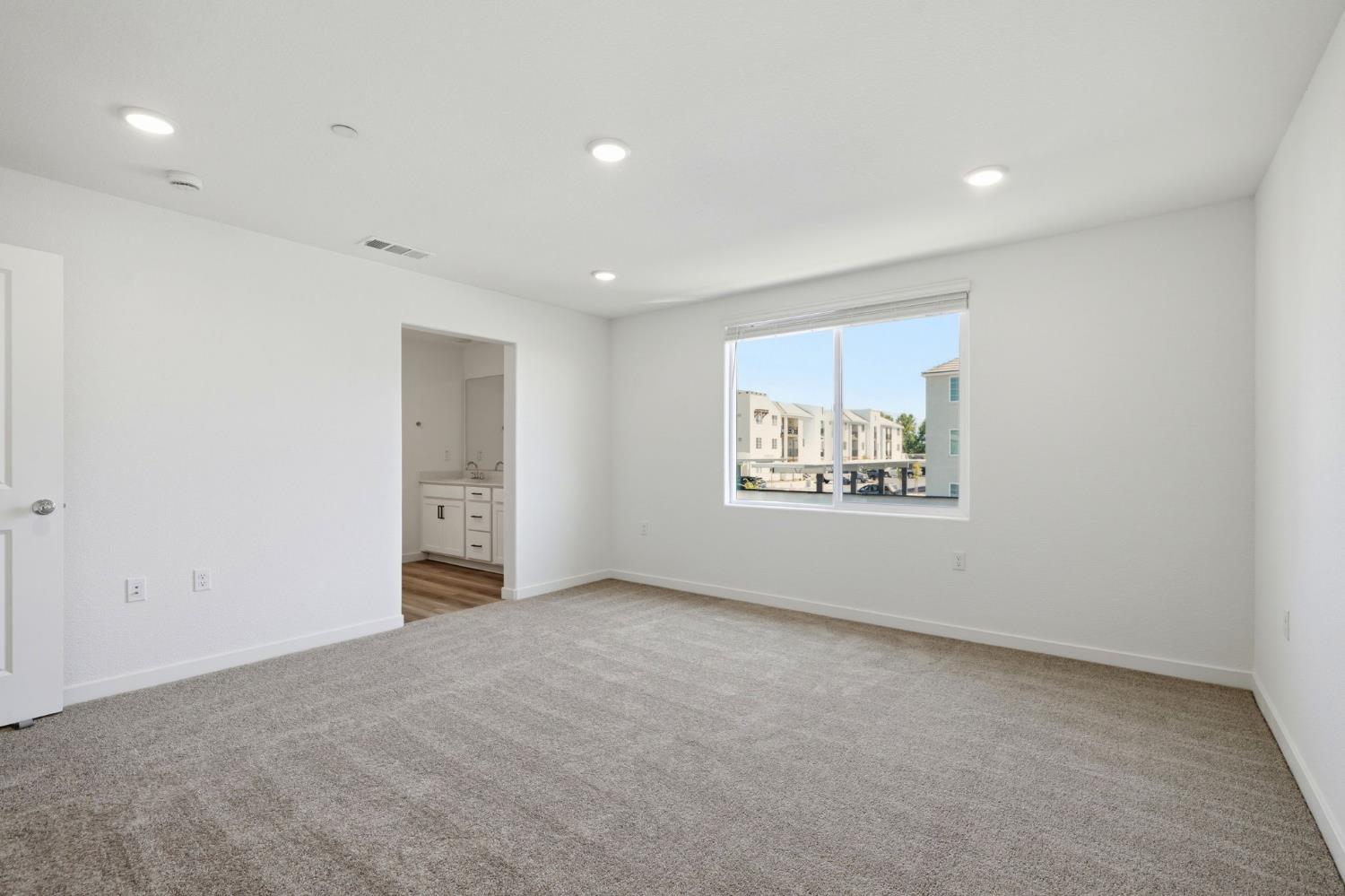 1259 Leonhardt Loop Lincoln, CA 95648 - Photo 7 of 11