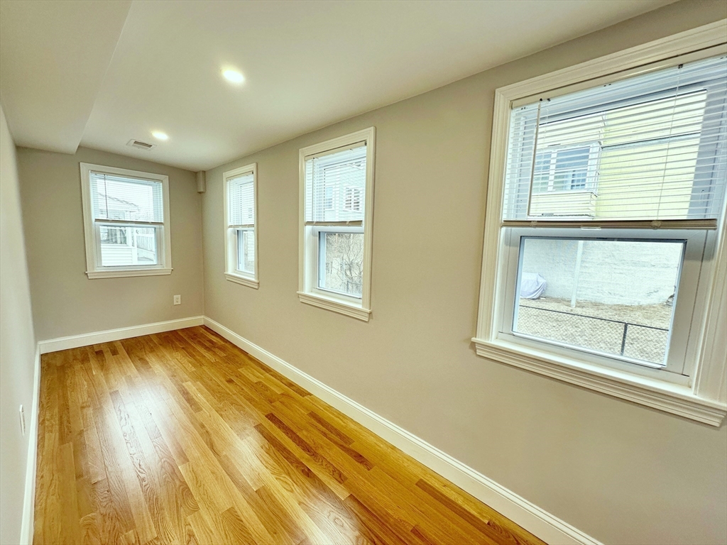75 Governor Winthrop Road Somerville, MA 02145 - Photo 28 of 35