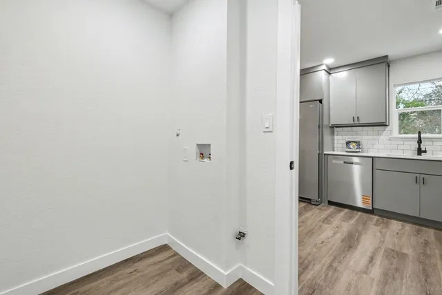 a view of a yard in front of a house