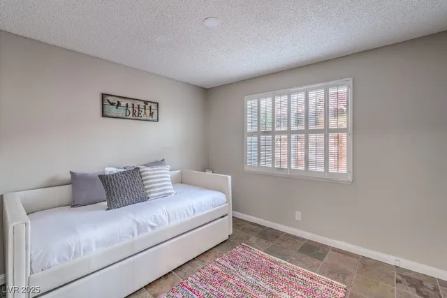 $3,000 | 5198 Hibbetts Drive, Las Vegas, NV 89103