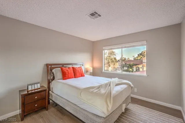 $3,000 | 5198 Hibbetts Drive, Las Vegas, NV 89103