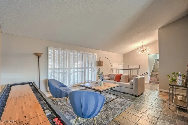 $3,000 | 5198 Hibbetts Drive, Las Vegas, NV 89103