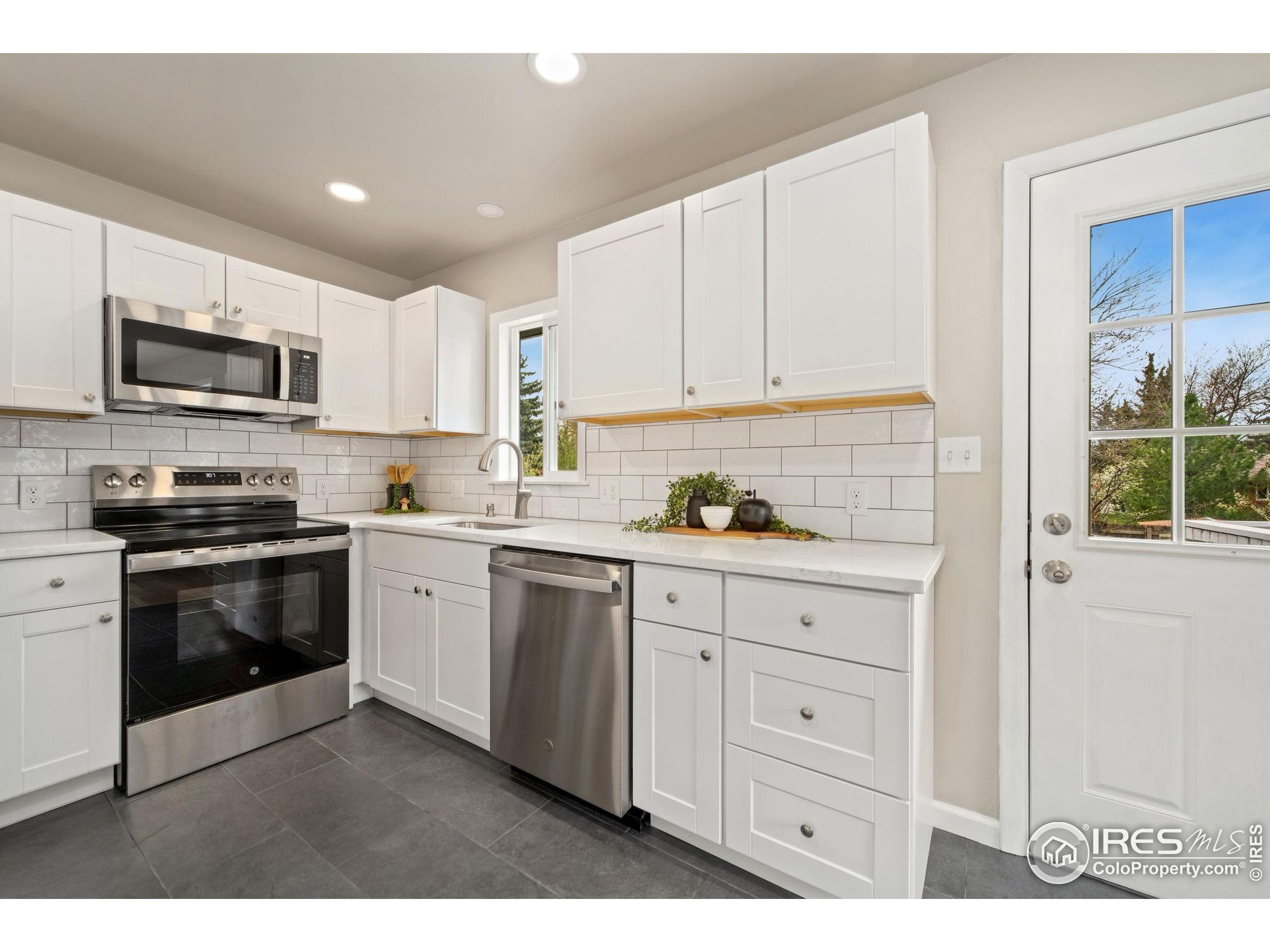 613 Dartmouth Trail Fort Collins, CO 80525 - Photo 7 of 15