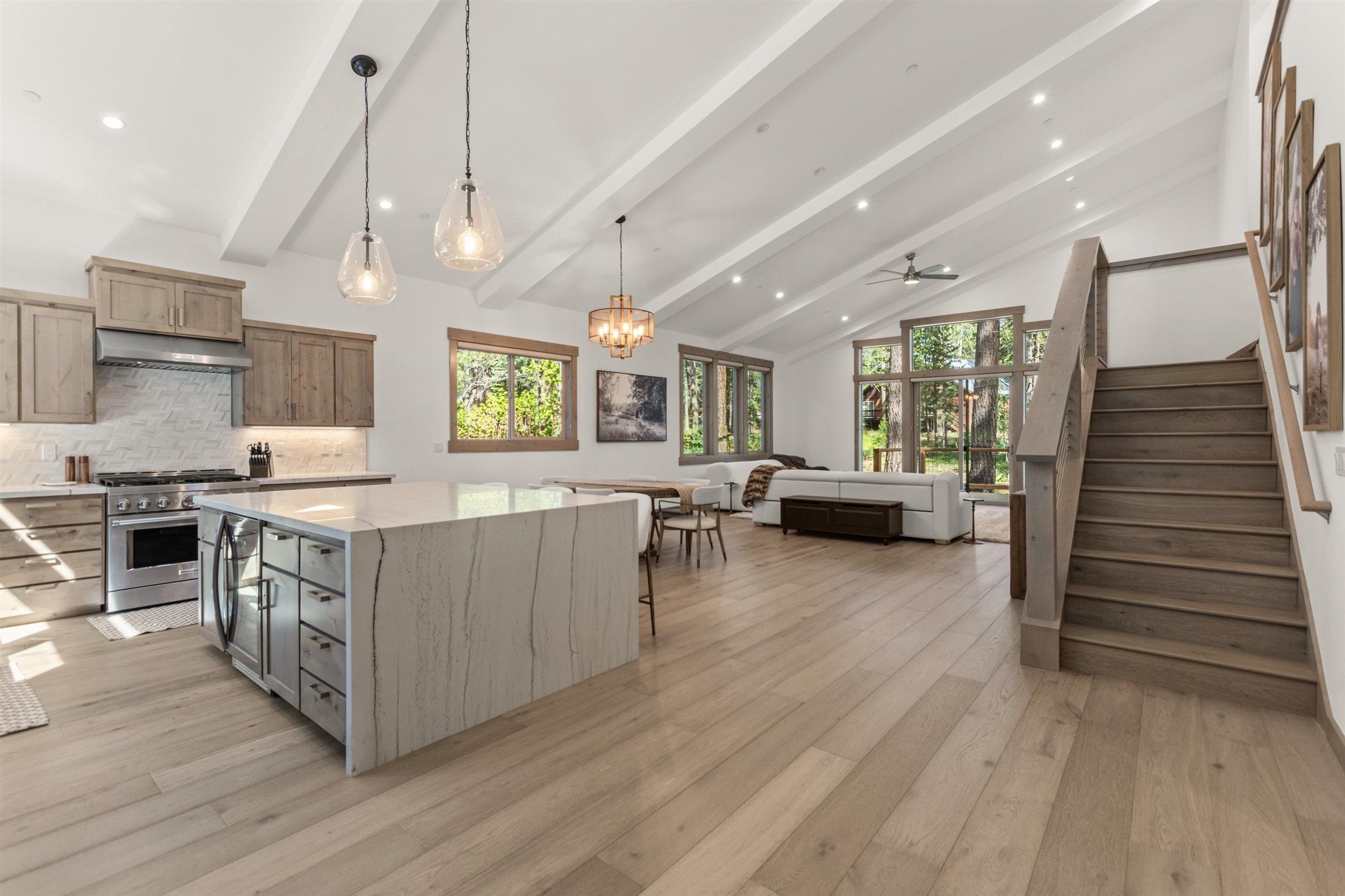 13345 Ski View Loop Truckee, CA 96161 - Photo 4 of 28