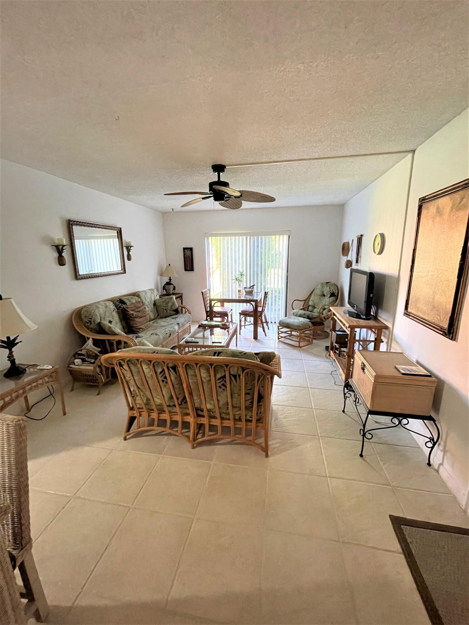 50 Southeast 12th Street, Unit 1330 Boca Raton, FL 33432 - Photo 3 of 11 133 living room a