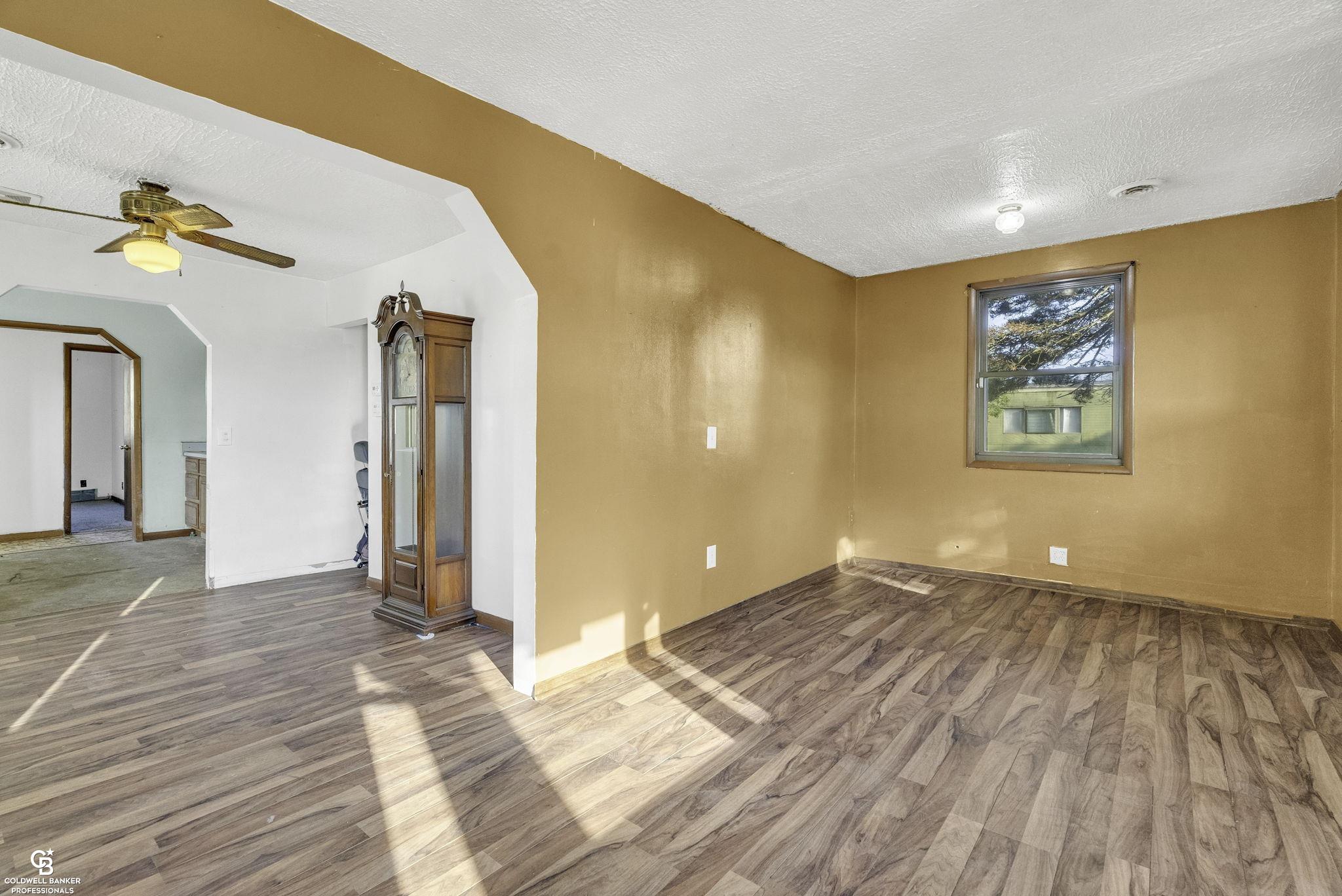 1461 Minnesota Road Port Huron, MI 48060 - Photo 10 of 35 50155936-8f5c71b9-ee00-40e5-9802-d7be57e6db6f.JPG
