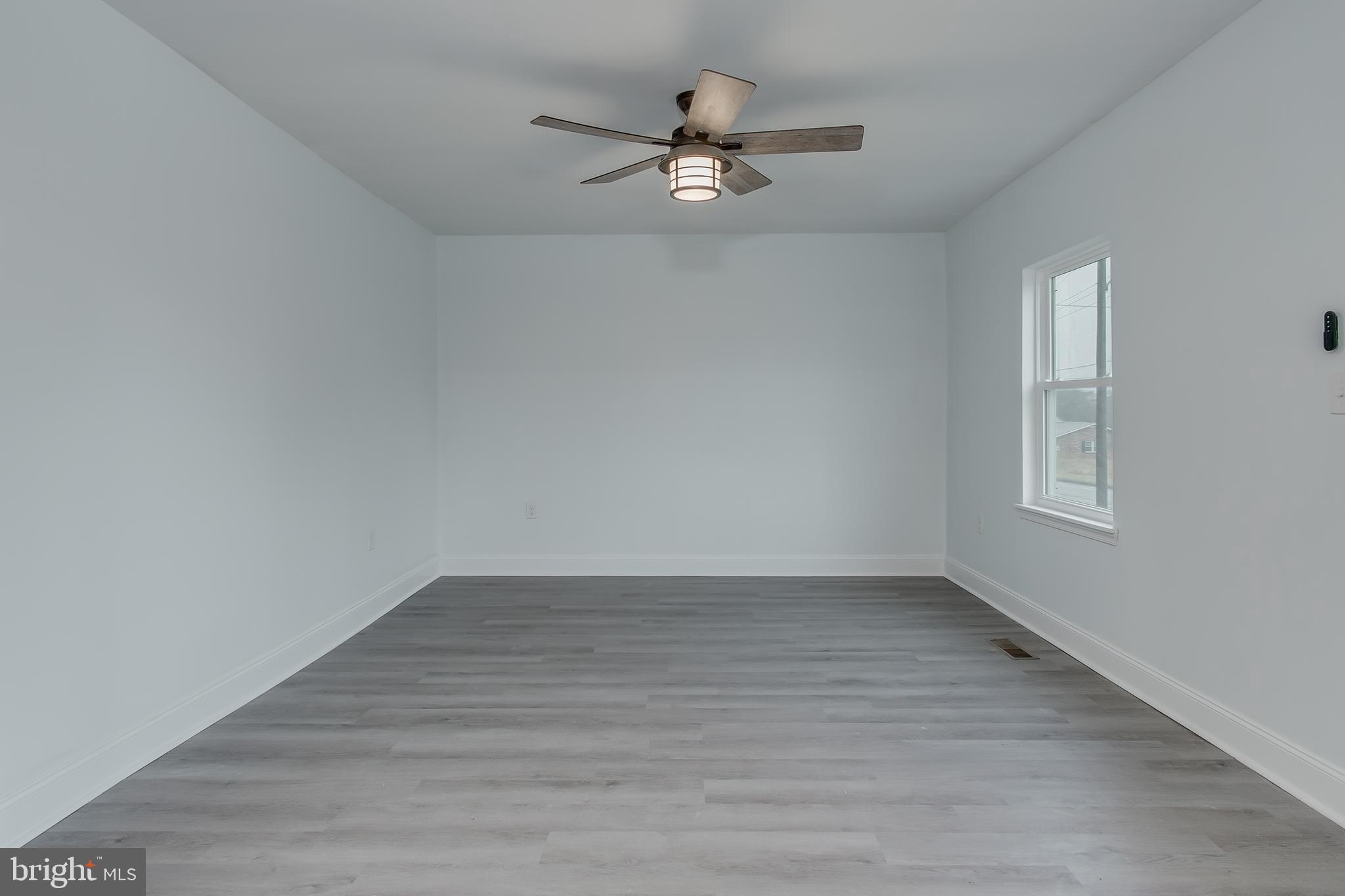 829 Security Road Hagerstown, MD 21740 - Photo 3 of 25 Gallery Image 3