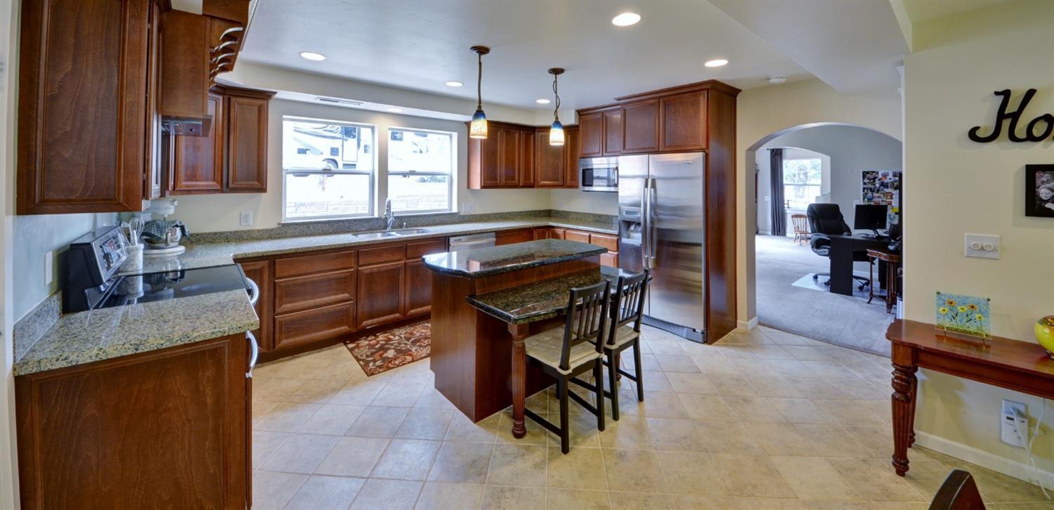 12787 Perry Road White City, OR 97503 - Photo 11 of 35 Additional Photo