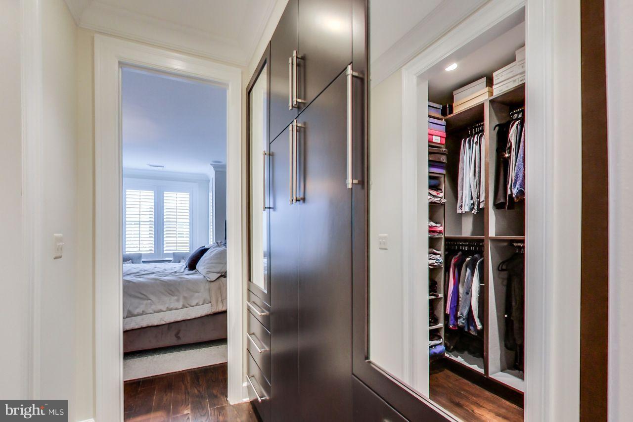 329 9th Street Northeast, Unit TH2 Washington, DC 20002 - Photo 10 of 29 Lovely Walk-in Custom Closet
