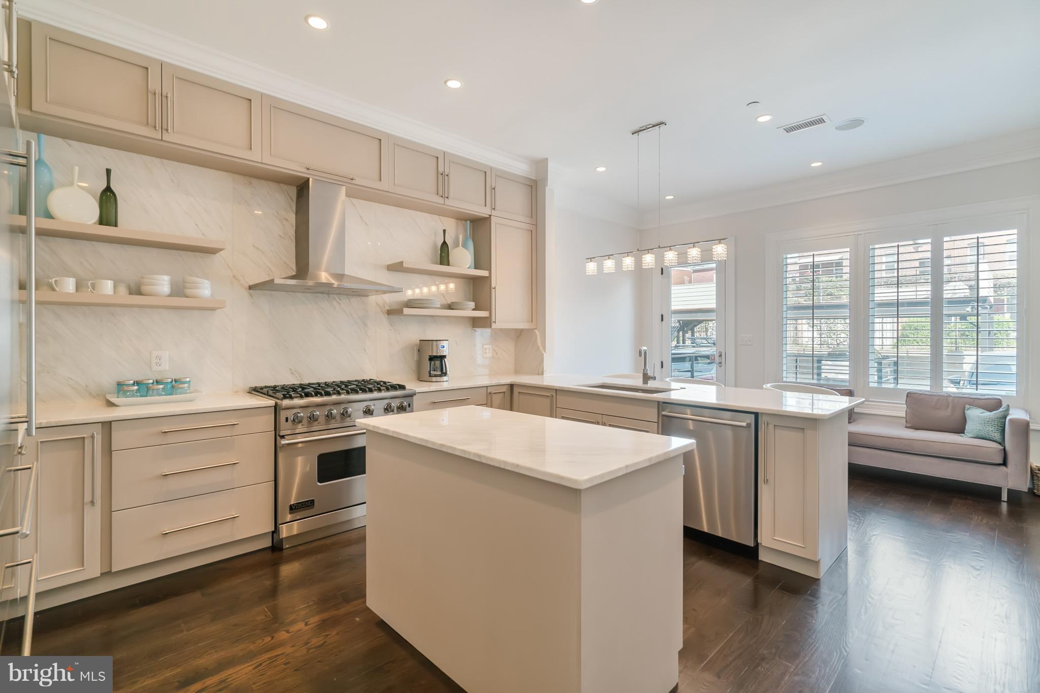 329 9th Street Northeast, Unit TH2 Washington, DC 20002 - Photo 4 of 29 Updated Kitchen with Top-of-the-line Appliances