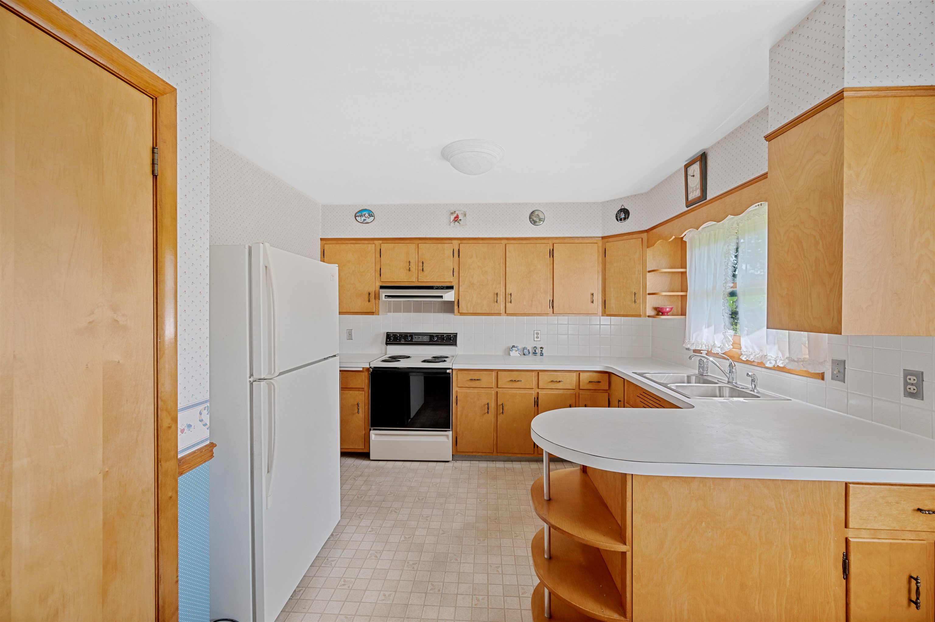 184 Sunset Road Barre Town, VT 05641 - Photo 3 of 40