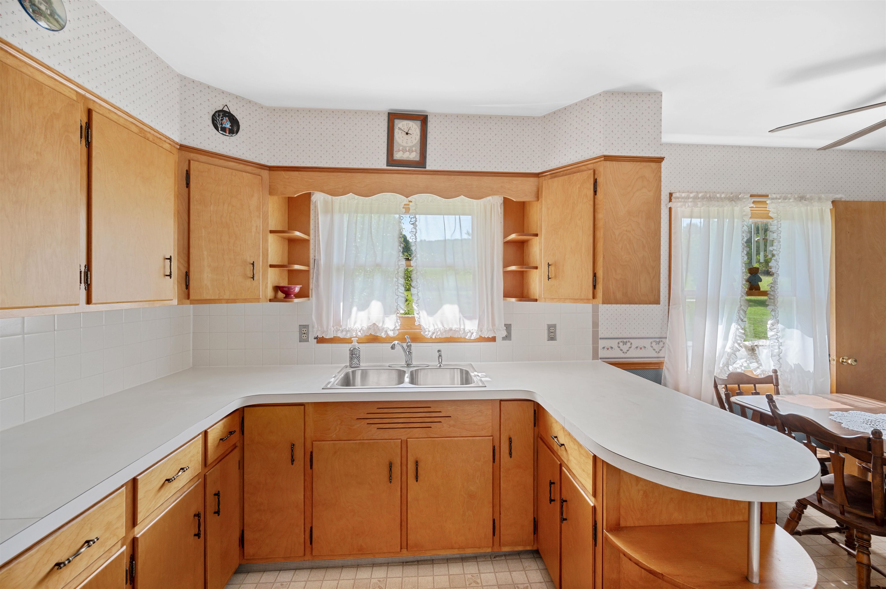 184 Sunset Road Barre Town, VT 05641 - Photo 4 of 40