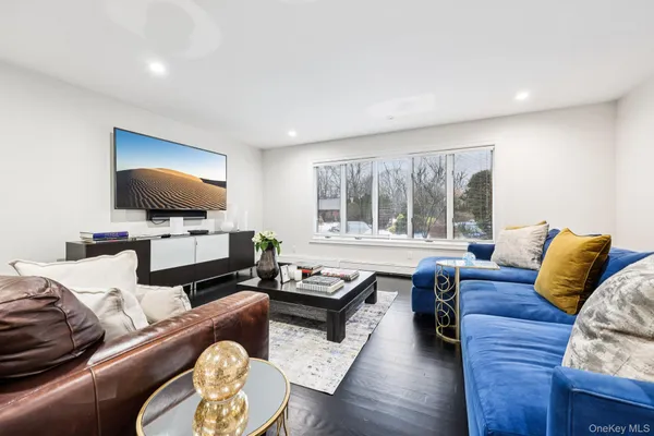 $15,000 | 6 Carol Lane, Mamaroneck, NY 10543