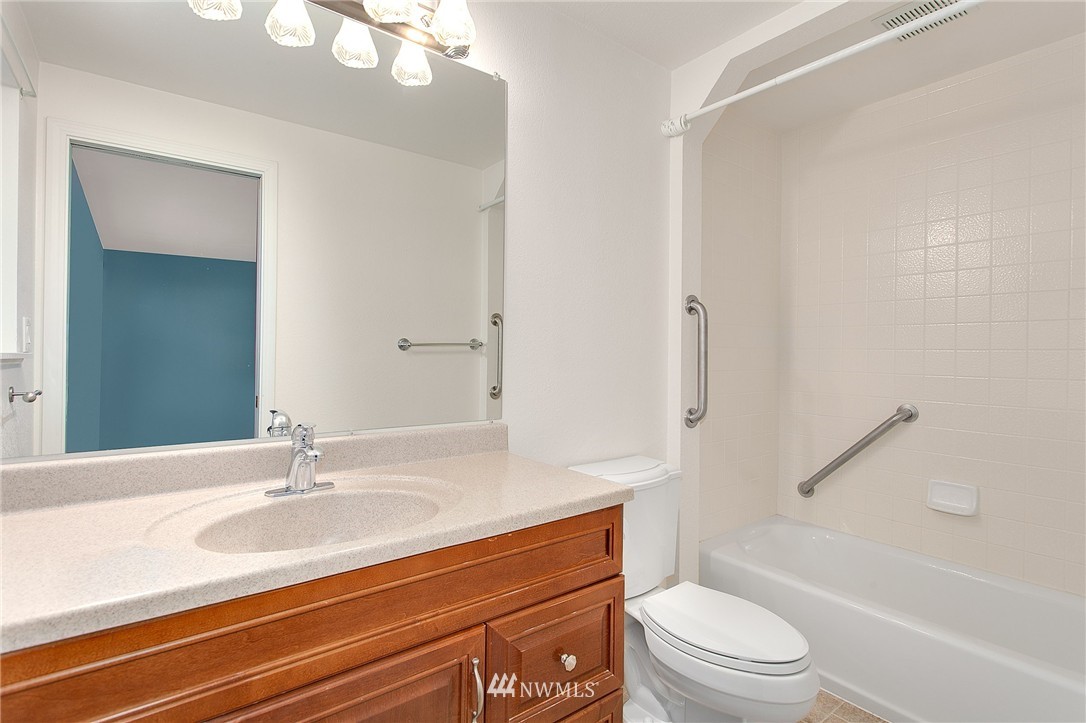 14428 157th Place Southeast Renton, WA 98059 - Photo 14 of 24