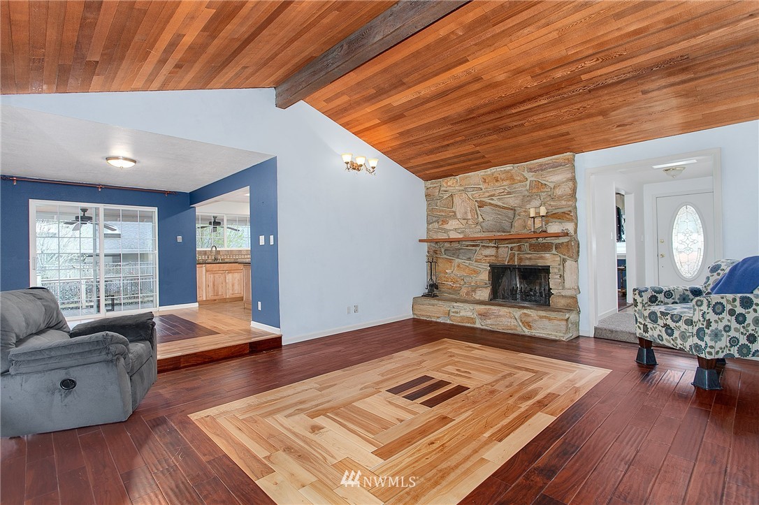 14428 157th Place Southeast Renton, WA 98059 - Photo 4 of 24