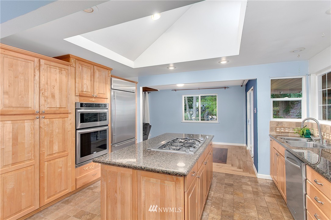 14428 157th Place Southeast Renton, WA 98059 - Photo 8 of 24