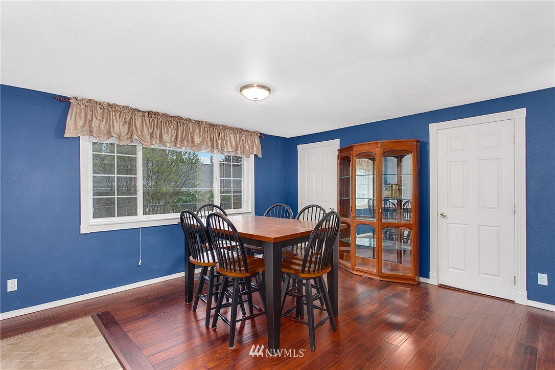 14428 157th Place Southeast Renton, WA 98059 - Photo 9 of 24