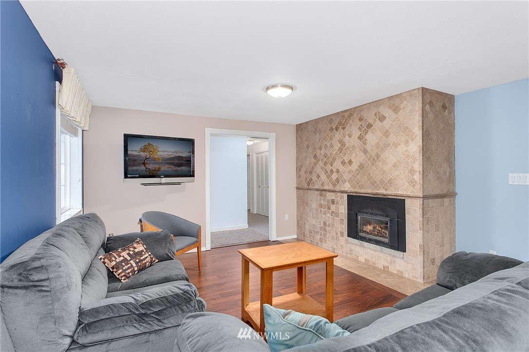 14428 157th Place Southeast Renton, WA 98059 - Photo 10 of 24