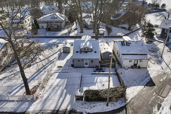 $230,000 | 43247 North Grandview Terrace, Antioch, IL 60002