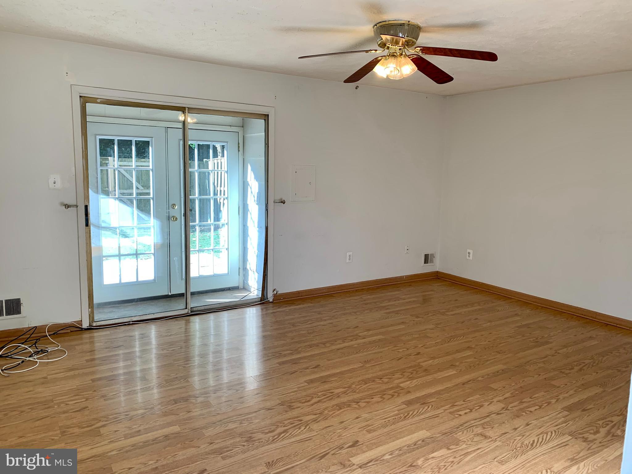 9303 Hood Road Manassas, VA 20110 - Photo 5 of 15 Family Room leads out to laundry and patio