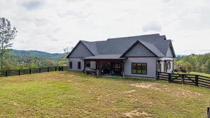 $899,900 | 521 Horns Creek Road, Old Fort, TN 37362