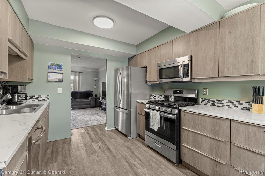 31083 Hoover Road, Unit 12 Warren, MI 48093 - Photo 7 of 39