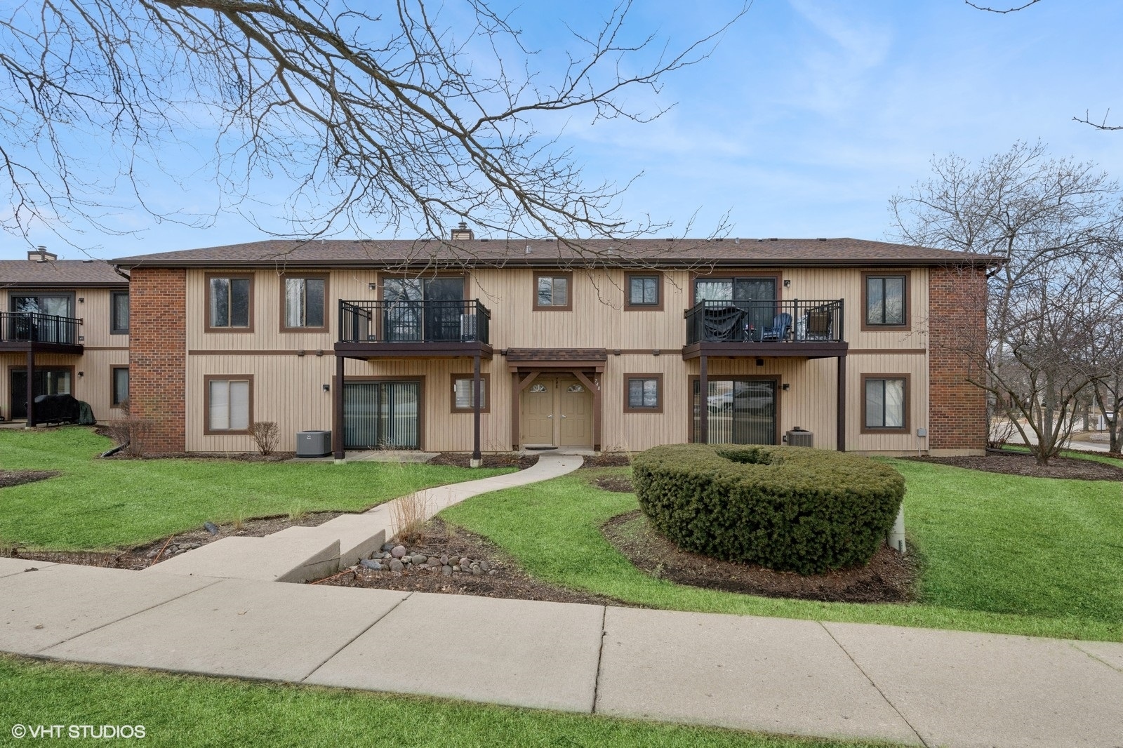 748 Rodenburg Road, Unit 2D Roselle, IL 60172 - Photo 1 of 17 Gallery Image 1