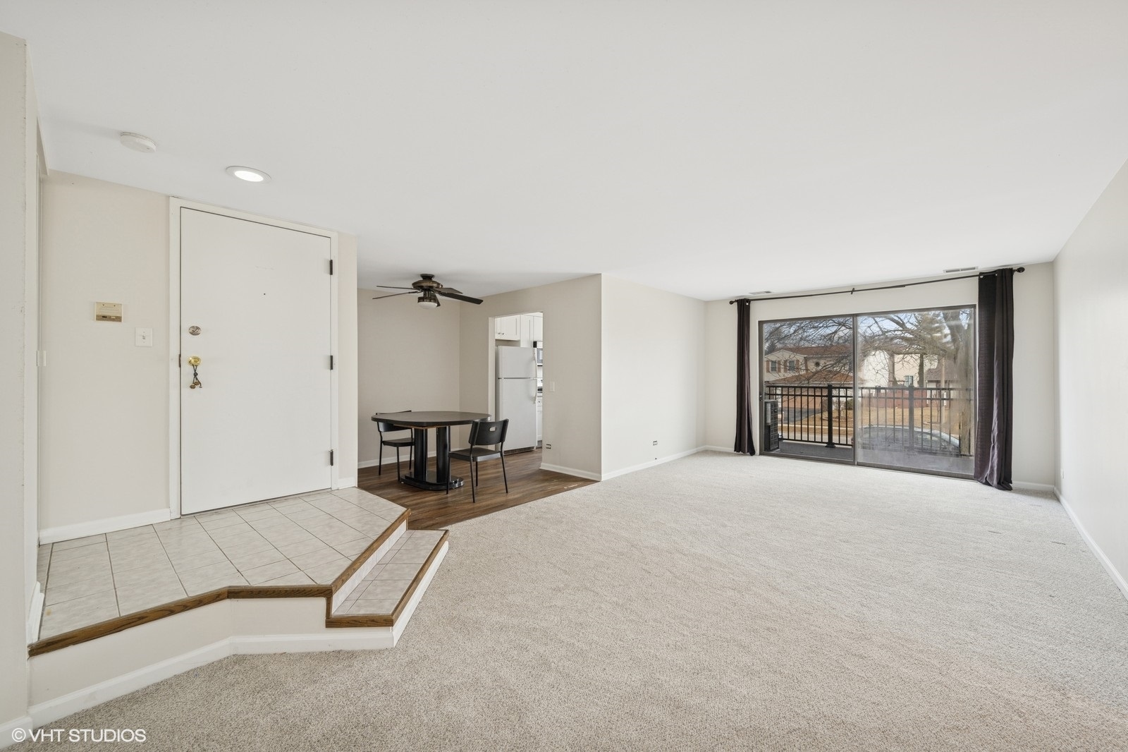 748 Rodenburg Road, Unit 2D Roselle, IL 60172 - Photo 5 of 17 Gallery Image 5