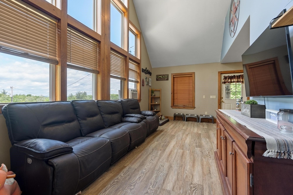 153 Moosehorn Road New Salem, MA 01355 - Photo 6 of 42