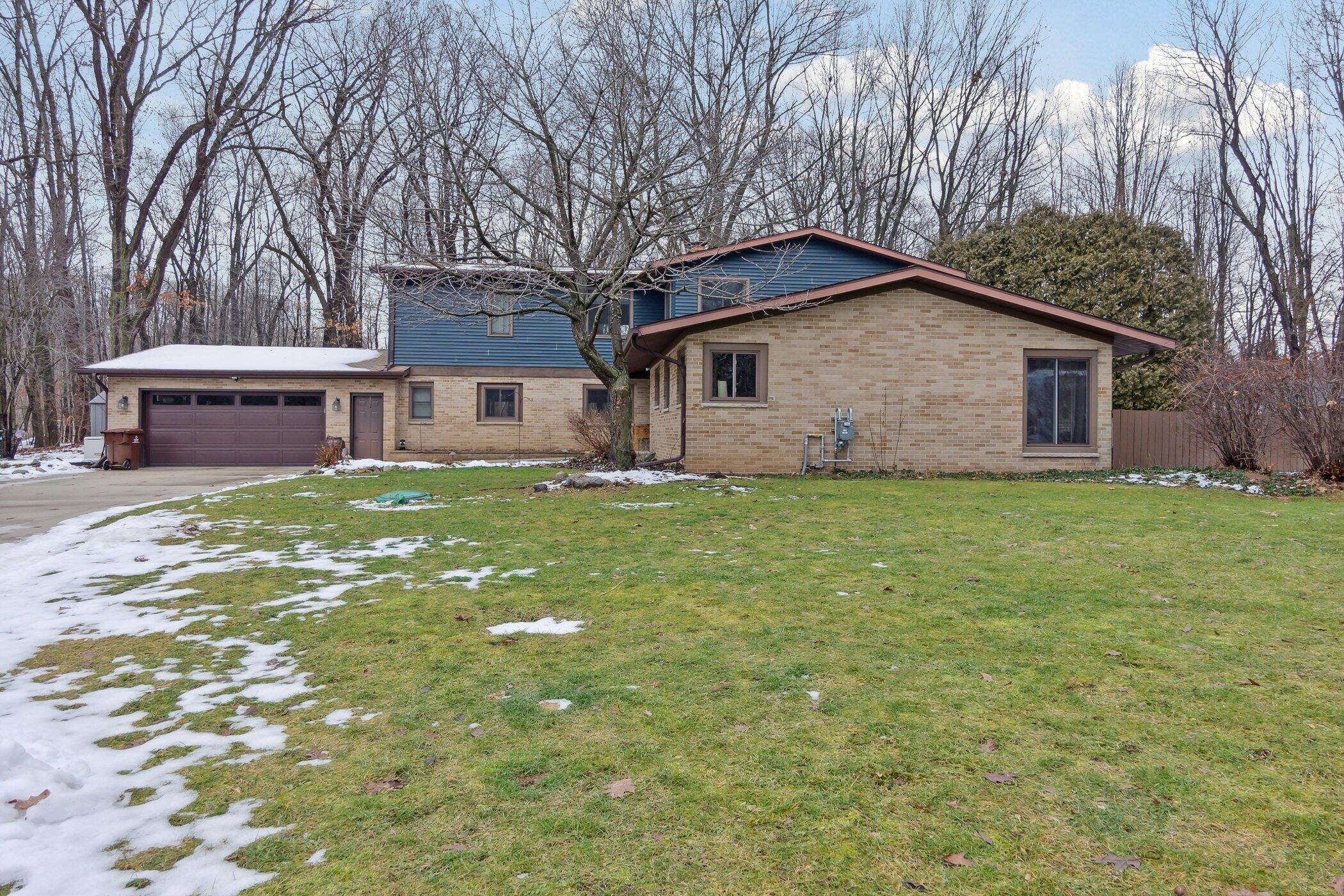 158 Hawthorne Road Marshall, MI 49068 - Photo 1 of 36 158-Hawthorne-Rd-Marshall-MI-49068-Windo