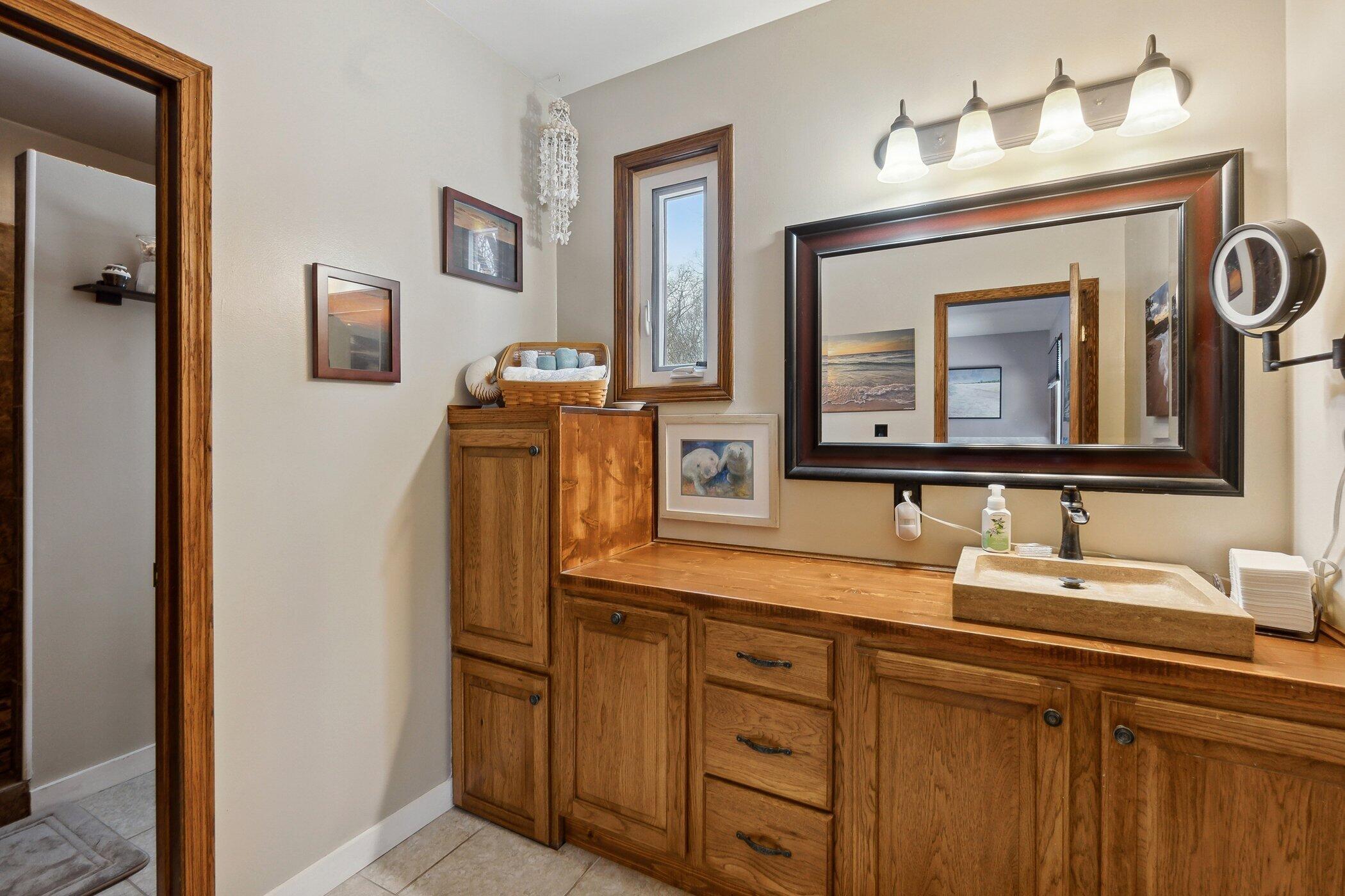 158 Hawthorne Road Marshall, MI 49068 - Photo 25 of 36 158-Hawthorne-Rd-Marshall-MI-49068-Windo
