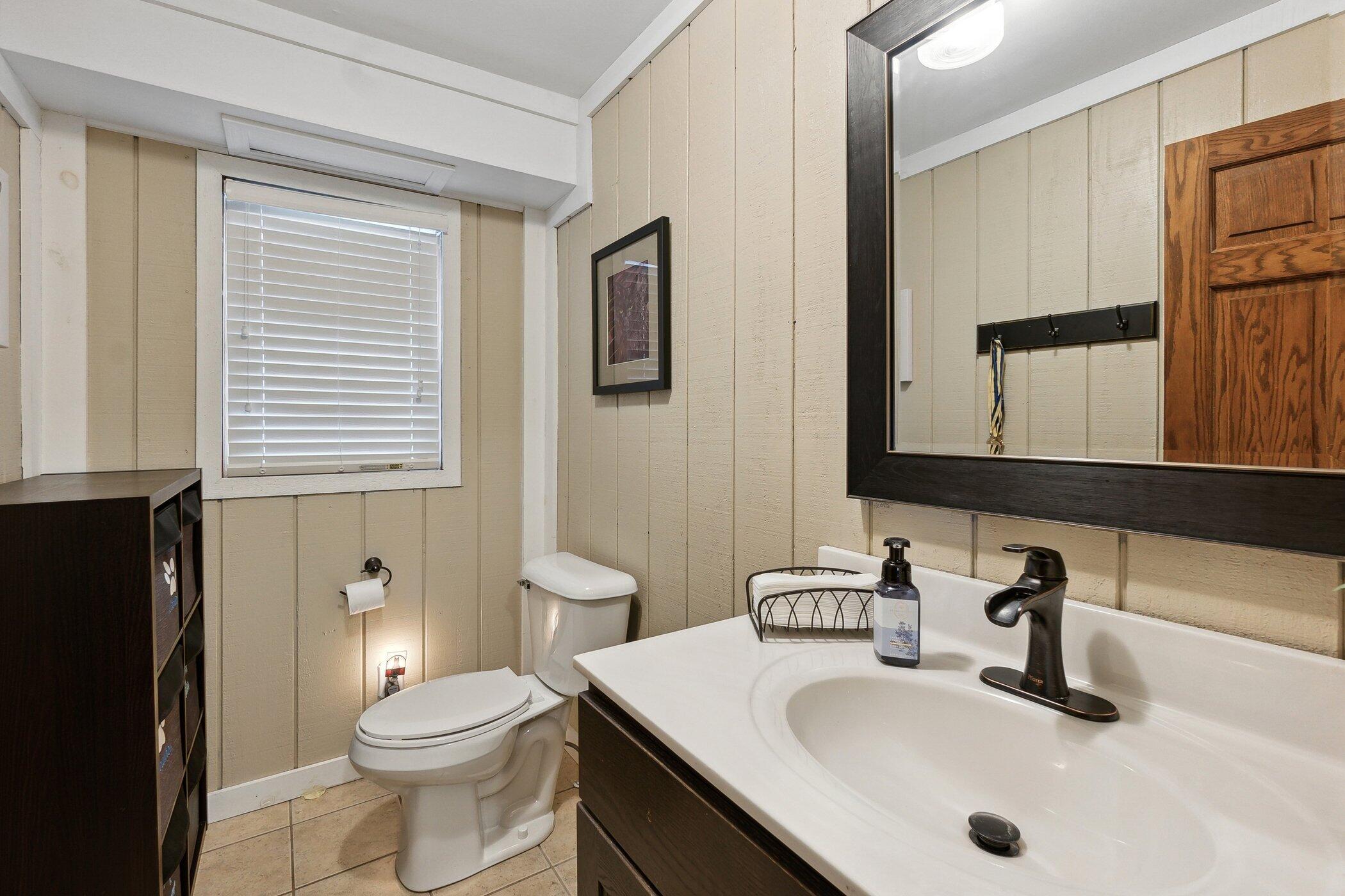 158 Hawthorne Road Marshall, MI 49068 - Photo 28 of 36 158-Hawthorne-Rd-Marshall-MI-49068-Windo