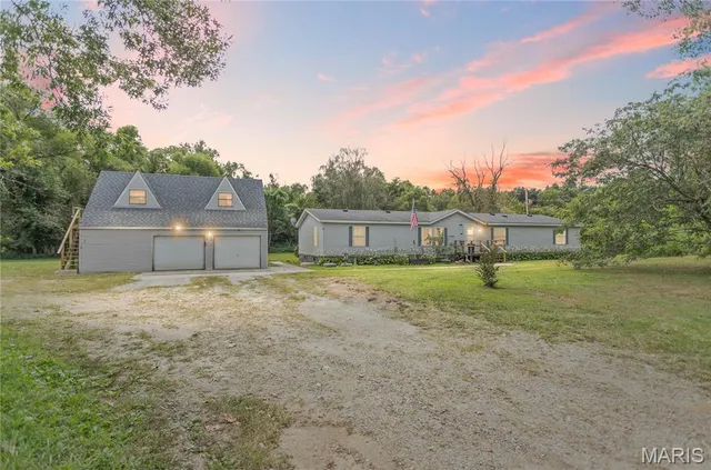 $217,500 | 25561 Beltrees Road, Dow, IL 62022