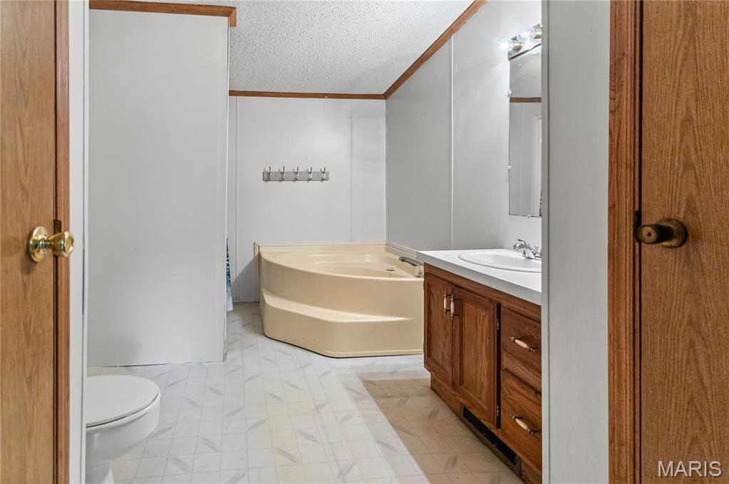 25561 Beltrees Road Dow, IL 62022 - Photo 23 of 40