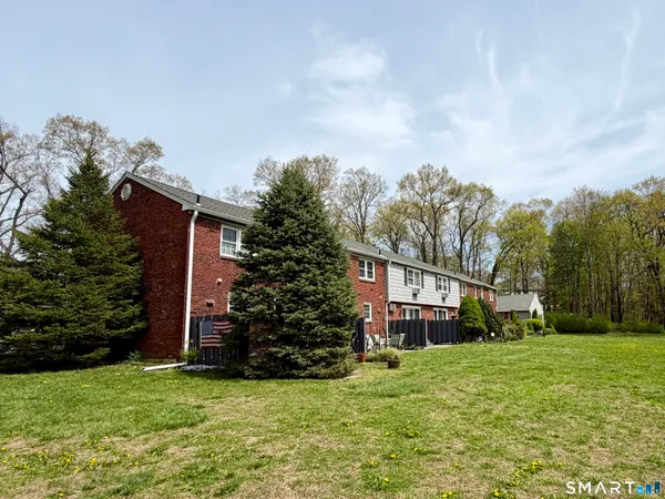 $2,400 | 47 Old Farms Lane, Unit 47, New Milford, CT 06776