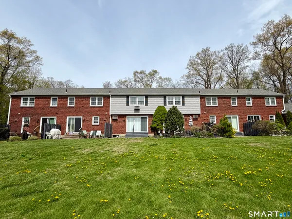 $2,400 | 47 Old Farms Lane, Unit 47, New Milford, CT 06776