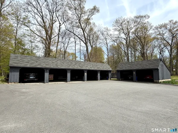 $2,400 | 47 Old Farms Lane, Unit 47, New Milford, CT 06776