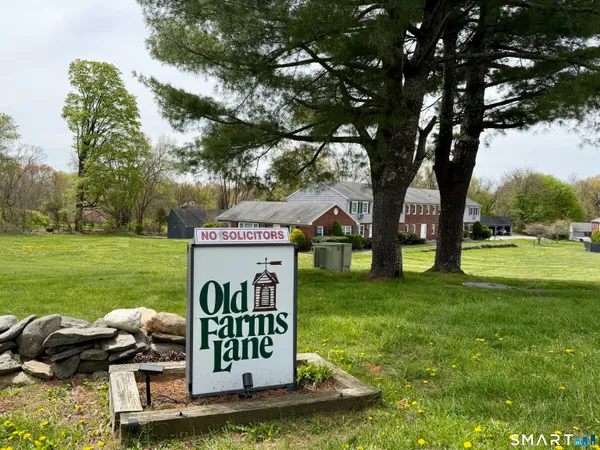 $2,400 | 47 Old Farms Lane, Unit 47, New Milford, CT 06776