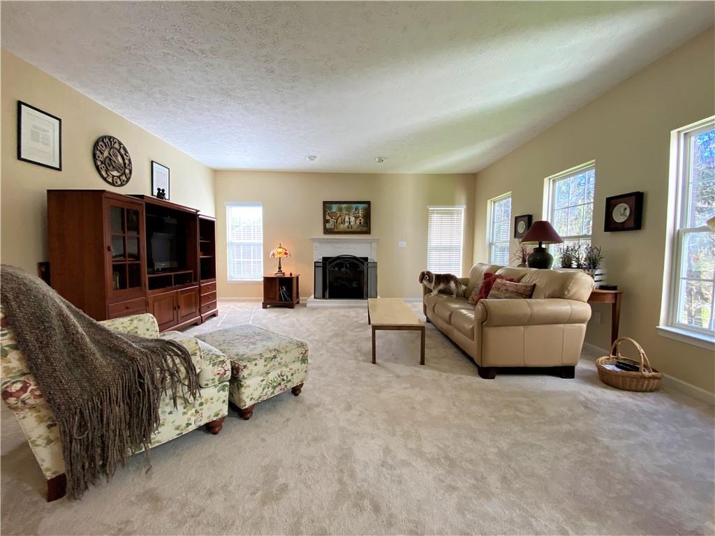 229 McCombs Road Venetia, PA 15367 - Photo 5 of 25