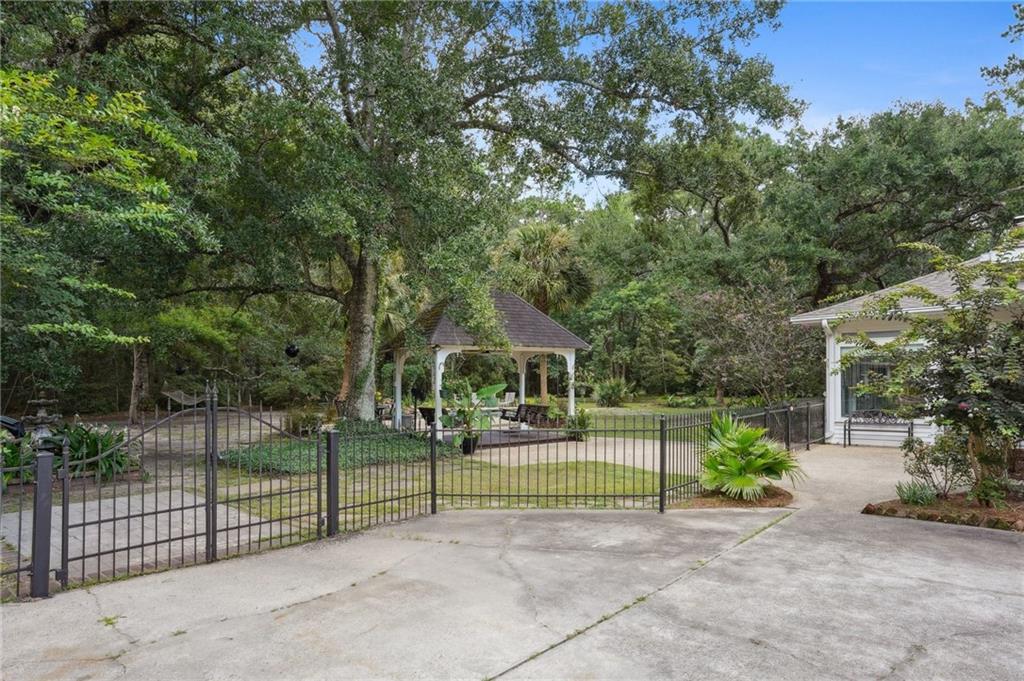 102 Lefleur Drive Slidell, LA 70460 - Photo 35 of 40