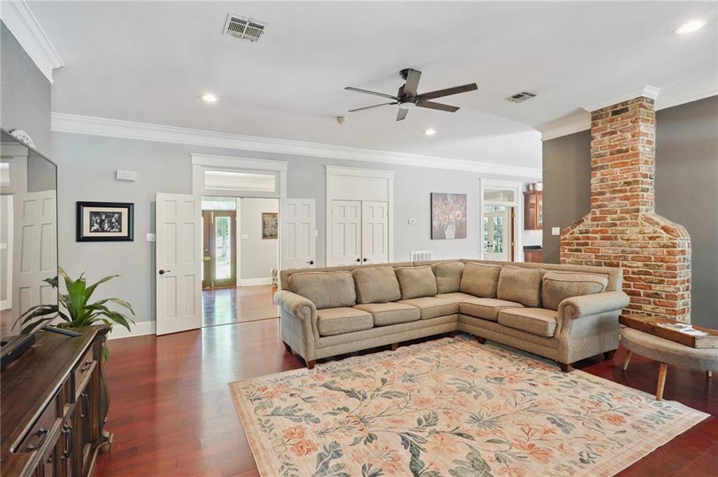 102 Lefleur Drive Slidell, LA 70460 - Photo 5 of 40