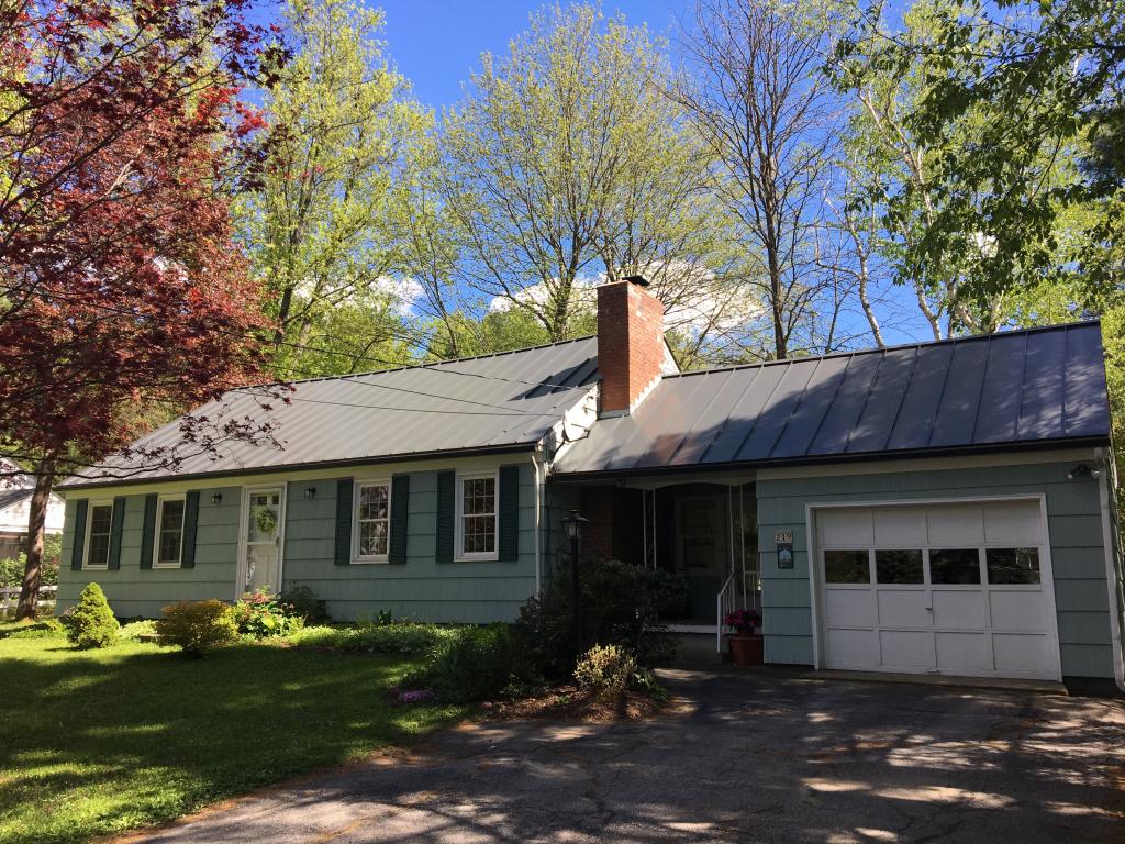 219 Academy Road Pembroke, NH 03275 - Photo 1 of 29 Gallery Image 1
