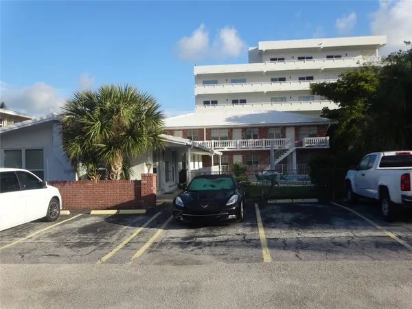 $1,750 | 3217 Northeast 11th Street, Unit 7, Pompano Beach, FL 33062