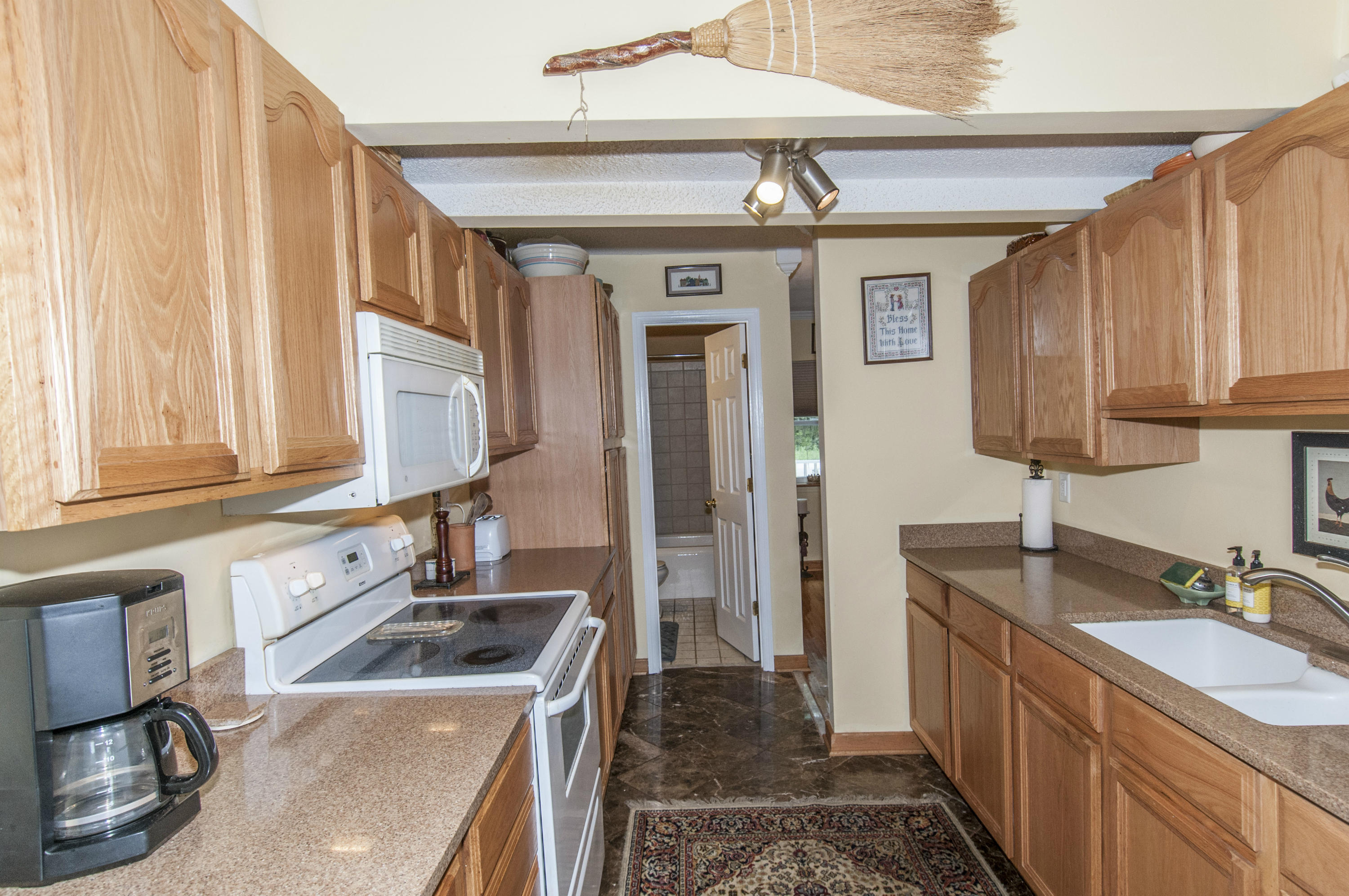 5710 Chisolm Road Johns Island, SC 29455 - Photo 30 of 46 Kitchen