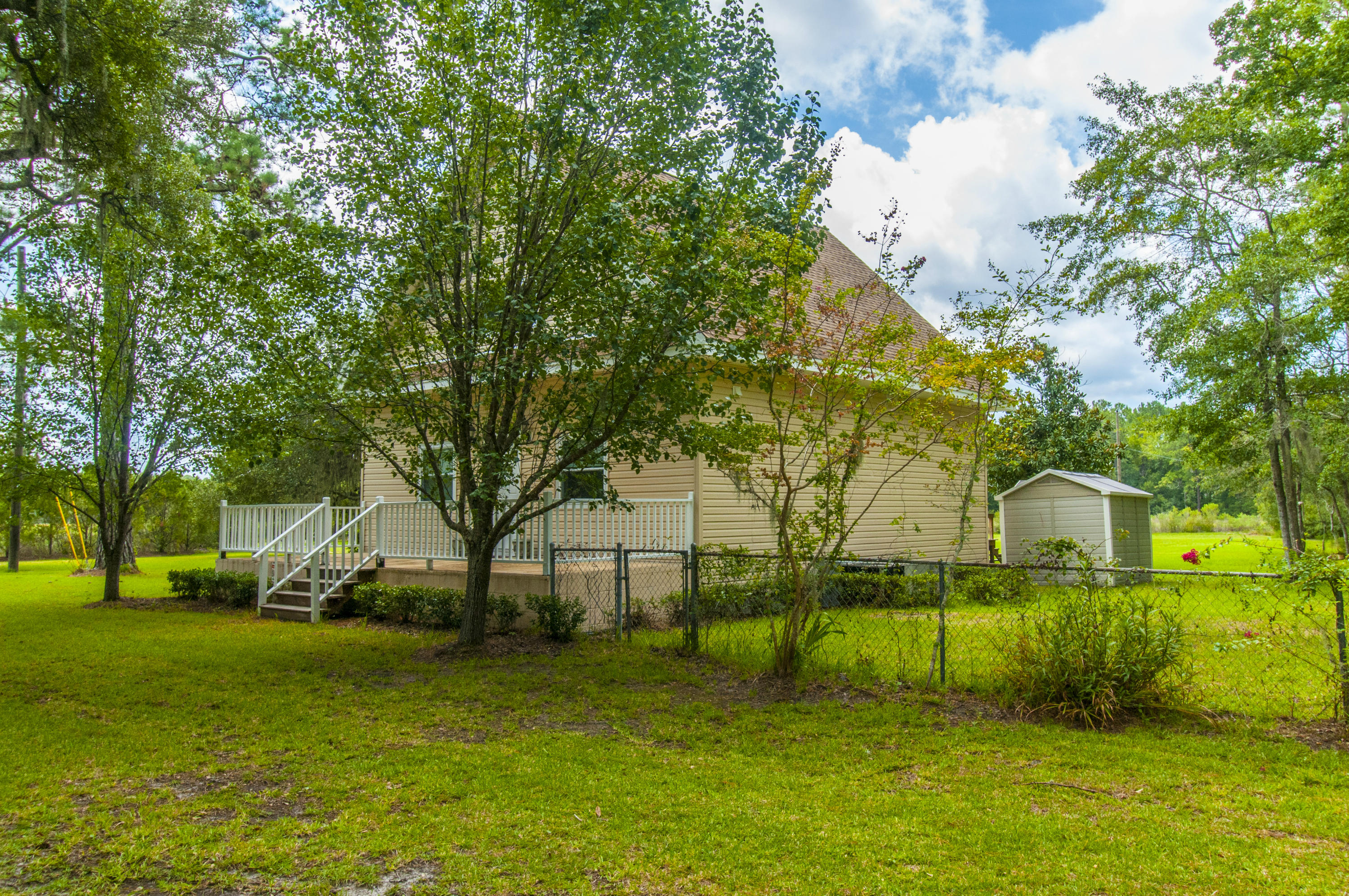 5710 Chisolm Road Johns Island, SC 29455 - Photo 6 of 46 Right Side Elevation
